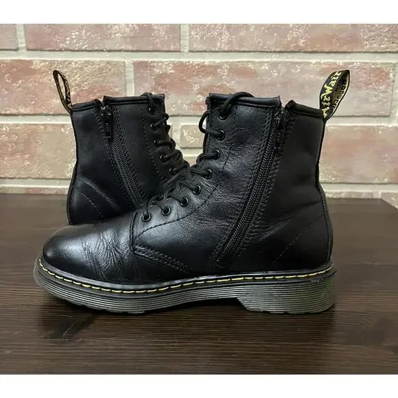 Dr. Martens 1460 W Black Round Toe Lace Up Ankle Boots W 5 M 4 - Picture 8 of 9